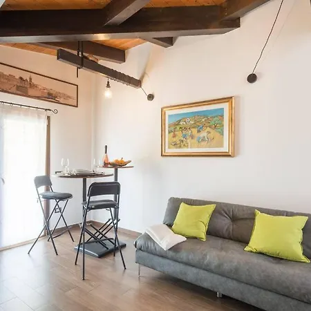 Terrazza Privata! Con Wi-fi E Aria Condizionata